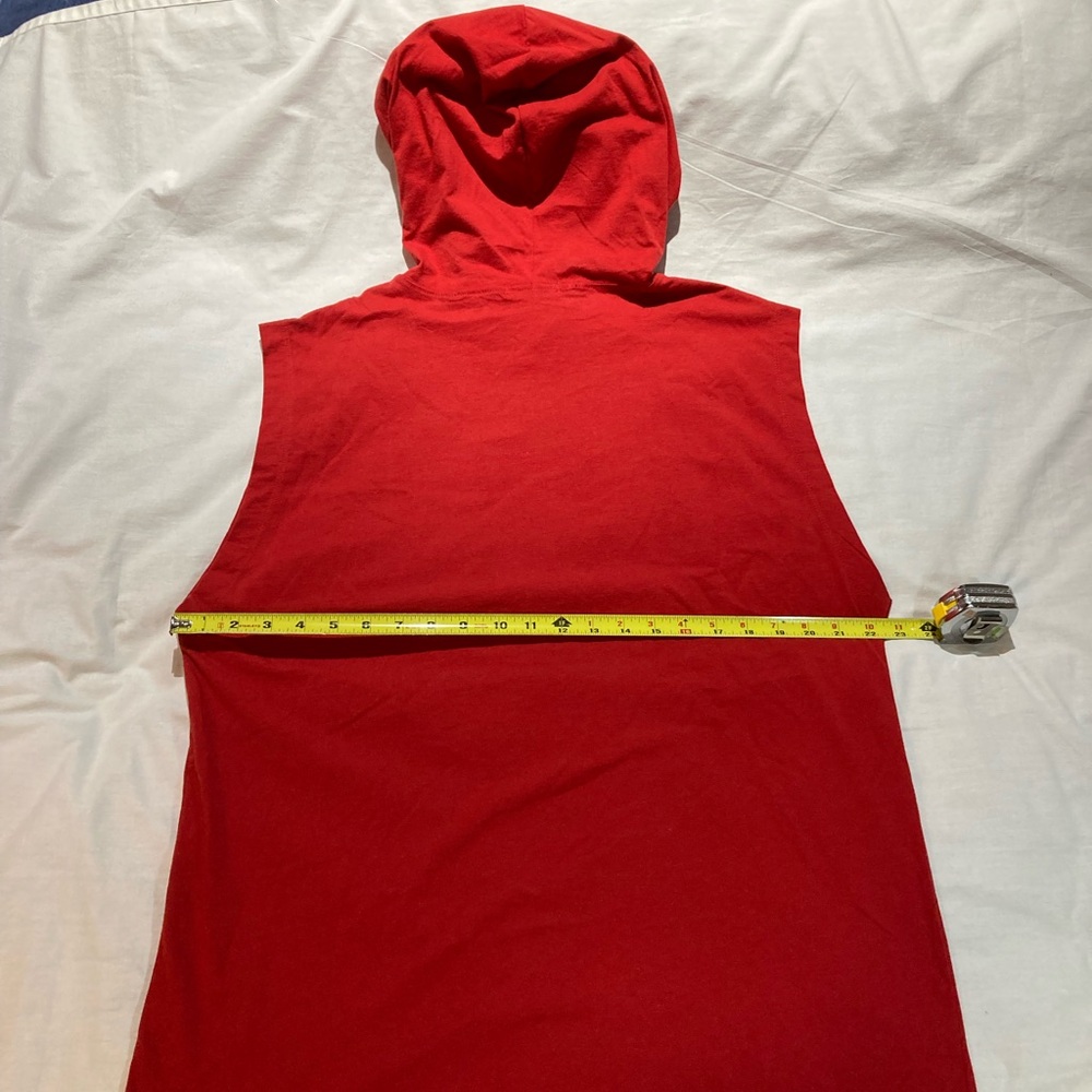 True Religion Sleeveless hooded tank top, Men’s size medium, NWOT! $59.00! - Picture 4 of 5